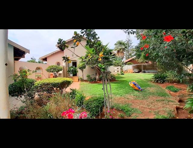 4 BEDROOM HOUSE FOR SALE IN FLORA PARK